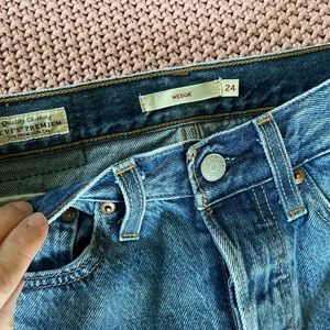 Levi’s Wedgie Crop 24